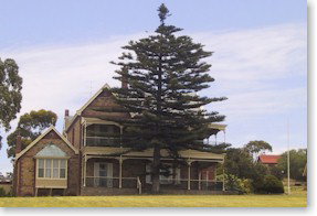 Boston House Motel - Nelson Bay Accommodation.com 0
