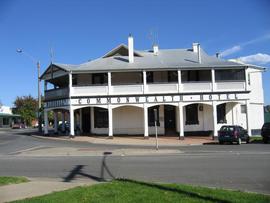 Commonwealth Hotel - Accommodation Nelson Bay 0
