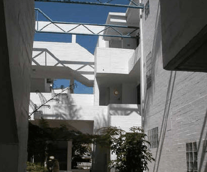 Cambridge Atrium - Accommodation Nelson Bay