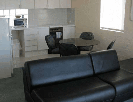 Cambridge Atrium - Accommodation Nelson Bay 5