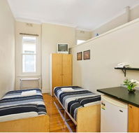 Cambridge Lodge - Accommodation Nelson Bay