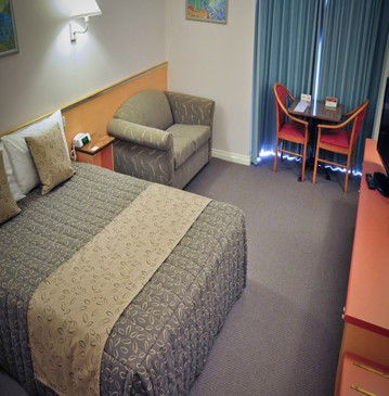 The Waverley International Hotel - Accommodation Nelson Bay 1