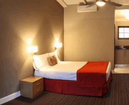 Rose and Crown Hotel - Accommodation Nelson Bay
