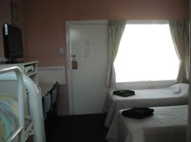 The Tree Motel - Accommodation Nelson Bay 2