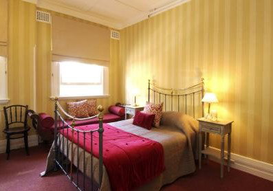 The Russell Hotel - Accommodation Nelson Bay 2