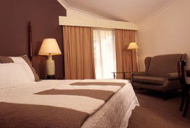 Tallawanta Lodge - Accommodation Nelson Bay 0