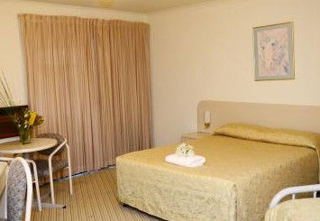 Motel 10 Motor Inn - Accommodation Nelson Bay 4