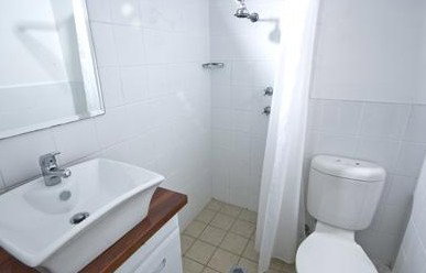 City Crown Lodge - Accommodation Nelson Bay 4