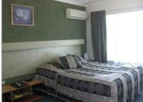 Hanging Rock Family Motel - Accommodation Nelson Bay 2