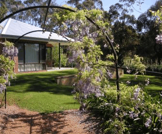 Catton Hall Country Homestead - Accommodation Nelson Bay