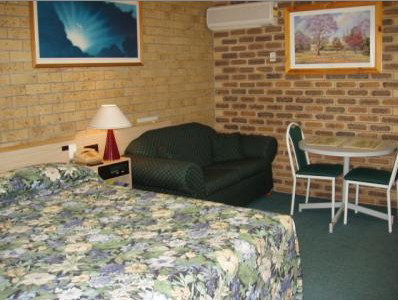 A Settlers Motor Inn - Accommodation Nelson Bay 3