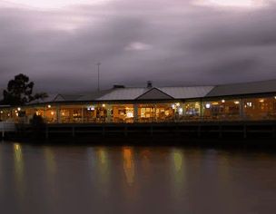 Waterfront Hotel - Accommodation Nelson Bay
