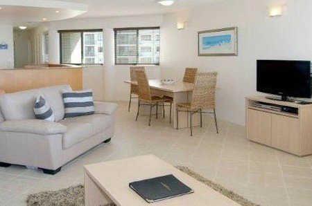 Malibu Mooloolaba - Accommodation Nelson Bay 2