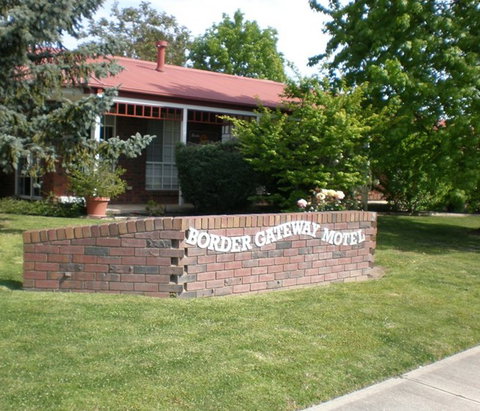 Golden Chain Border Gateway Motel - Accommodation Nelson Bay 1