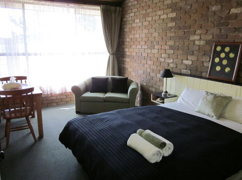 Farnham Court Motel - Accommodation Nelson Bay 2