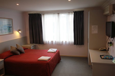 Hume Villa Motor Inn - Accommodation Nelson Bay 1
