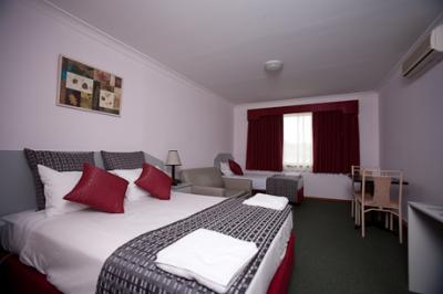 Hume Villa Motor Inn - Accommodation Nelson Bay 2