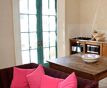 Mallyons Executive Villas - Accommodation Nelson Bay 2