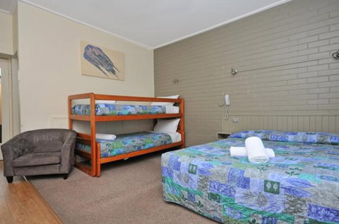 The Elm Motel - Accommodation Nelson Bay 3