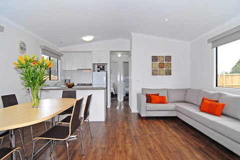 Ocean Grove Motor Inn - Accommodation Nelson Bay 1
