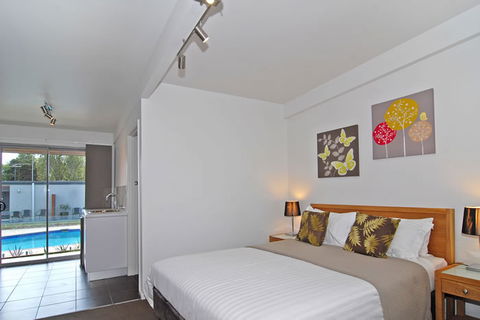 Ocean Grove Motor Inn - Accommodation Nelson Bay 2