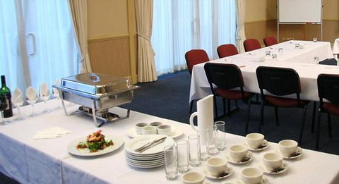 Landmark Resort - Accommodation Nelson Bay 2