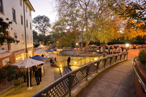 University House - Accommodation Nelson Bay 2
