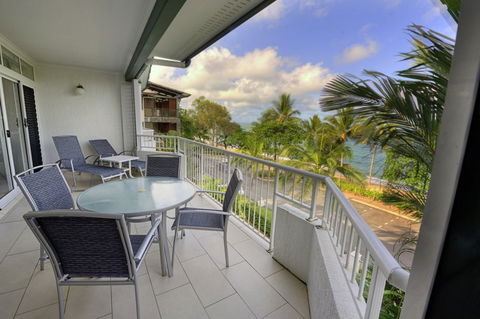 Costa Royale Beachfront Apartments - Accommodation Nelson Bay 4