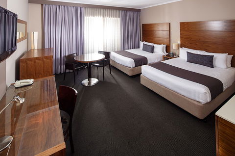 Quality Hotel Dickson - Accommodation Nelson Bay 1