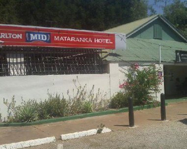 Mataranka Hotel Motel - Accommodation Nelson Bay 2
