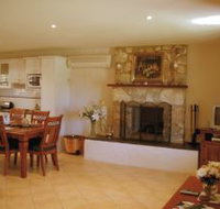 Sherwood Cottages Country Retreat - Accommodation Nelson Bay