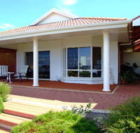 Close Encounters Bed and Breakfast - Accommodation Nelson Bay