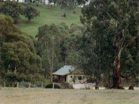 Wuthering Heights - Bronte Manor - Accommodation Nelson Bay 0
