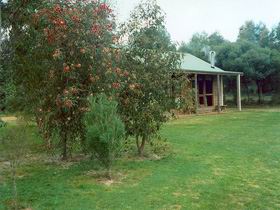 Murray's Country Cottages - Accommodation Nelson Bay 0