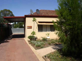 Loxton Smiffy's Bed And Breakfast (Sadlier Street) - Accommodation Nelson Bay 0