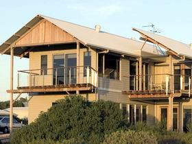 Tipara - Accommodation Nelson Bay 0