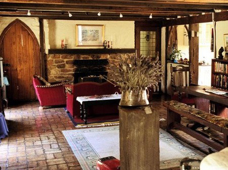 Wuthering Heights - Bronte Manor - Accommodation Nelson Bay 2