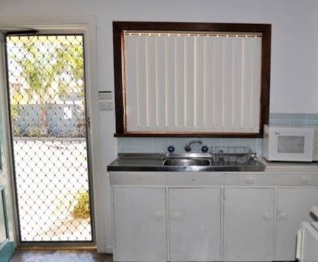 Yorke's Holiday Units - Accommodation Nelson Bay 2