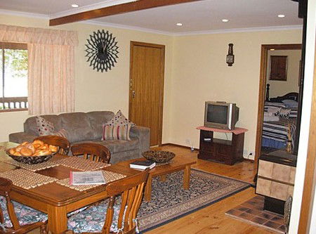 The Liteva Beach House - Accommodation Nelson Bay 4