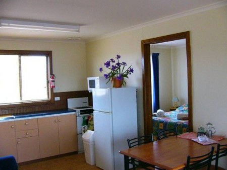 Windana Cottages - Accommodation Nelson Bay 3