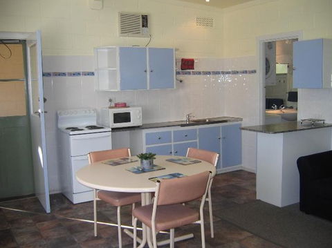 Modra's Apartments Tumby Bay - Accommodation Nelson Bay 4
