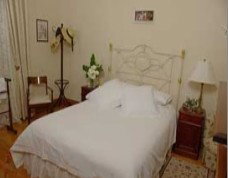 Miriams Cottage - Accommodation Nelson Bay 3