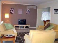 Summerhouse BnB - Accommodation Nelson Bay 4
