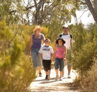 Long Island Caravan Park Cabins - Accommodation Nelson Bay