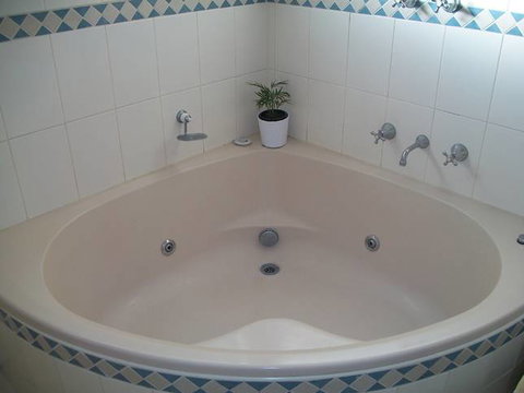 Beachside Apartment - Hove - Accommodation Nelson Bay 2