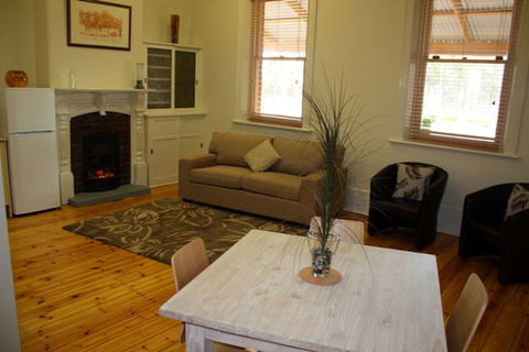 Clydesdale Cottage B&B - Accommodation Nelson Bay 1