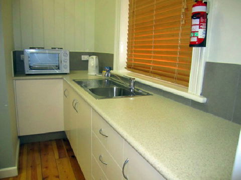 Clydesdale Cottage B&B - Accommodation Nelson Bay 3