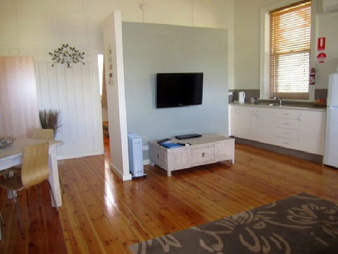 Clydesdale Cottage B&B - Accommodation Nelson Bay 5