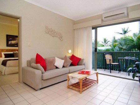 By The Sea Port Douglas - Accommodation Nelson Bay 3