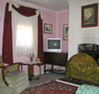 Hollyhock Cottage - Accommodation Nelson Bay